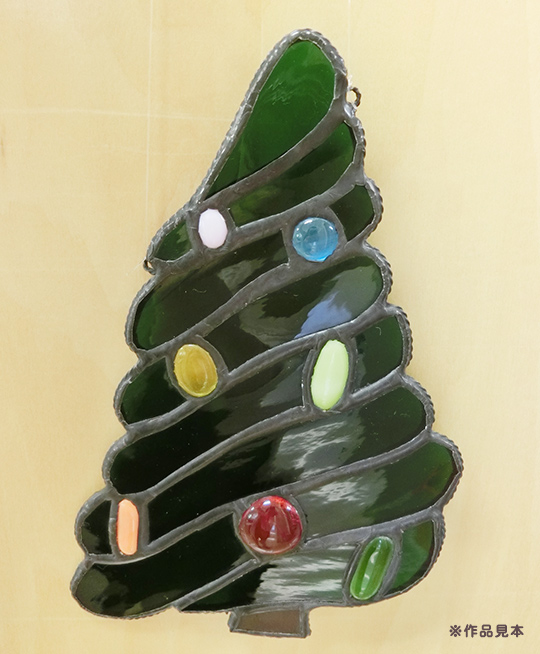 stained_xmas_tree.jpg